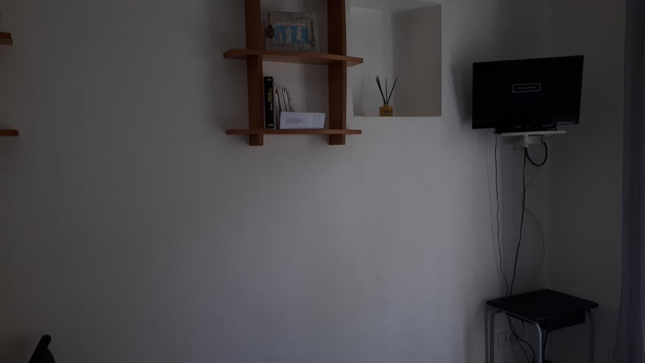 Petit Studio, Terrasse, Jardinet, Climatisation, Wifi * Nice